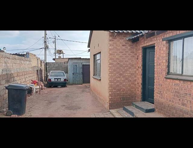 2 BEDROOM HOUSE FOR SALE IN THULANI